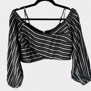 Olivaceous Off Shoulder Crop Top Long Sleeve Blouse Black Size Medium